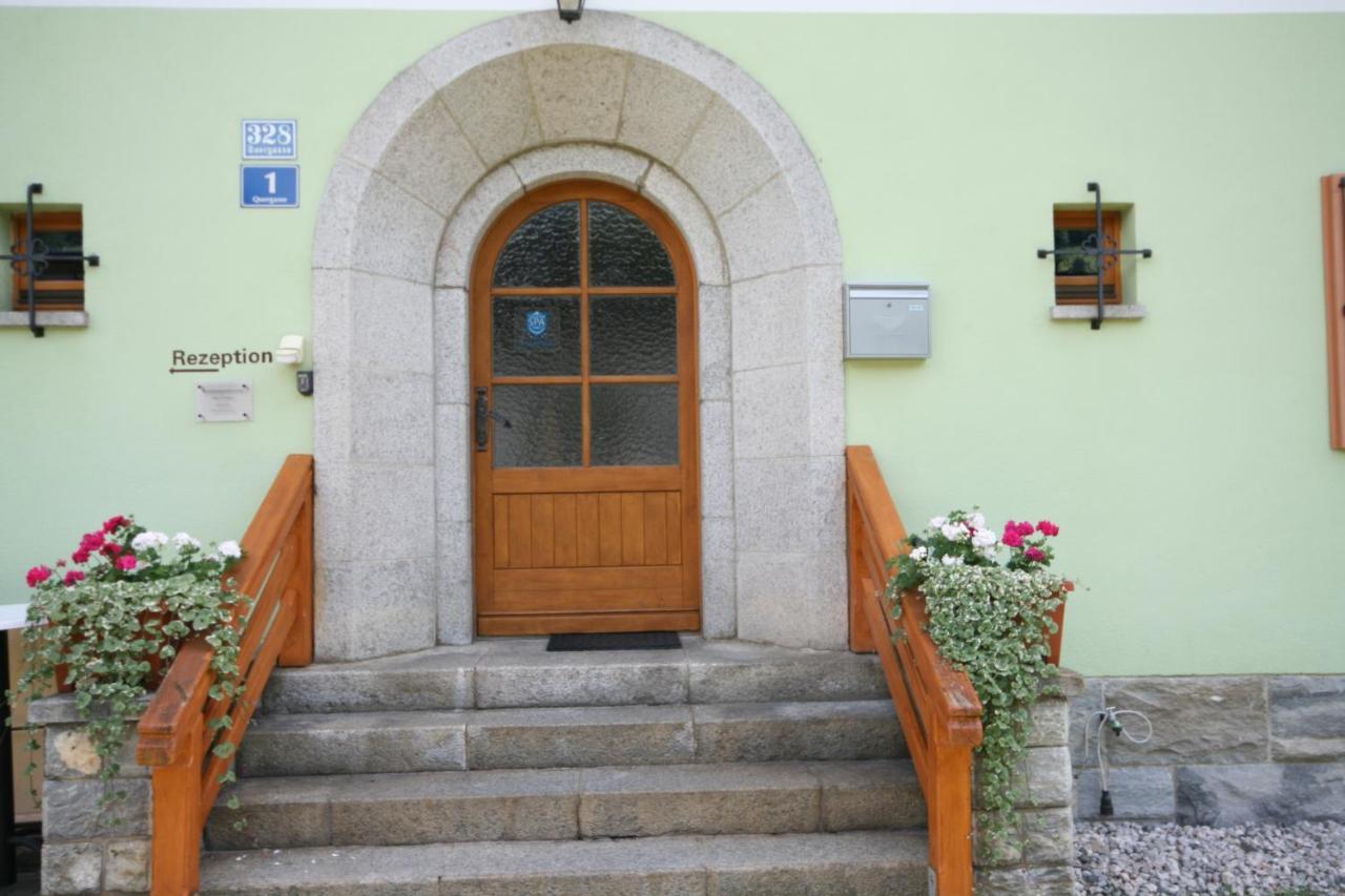 Familienappartements Eder - Free Entry To Tauern Spa Kaprun Included Dış mekan fotoğraf